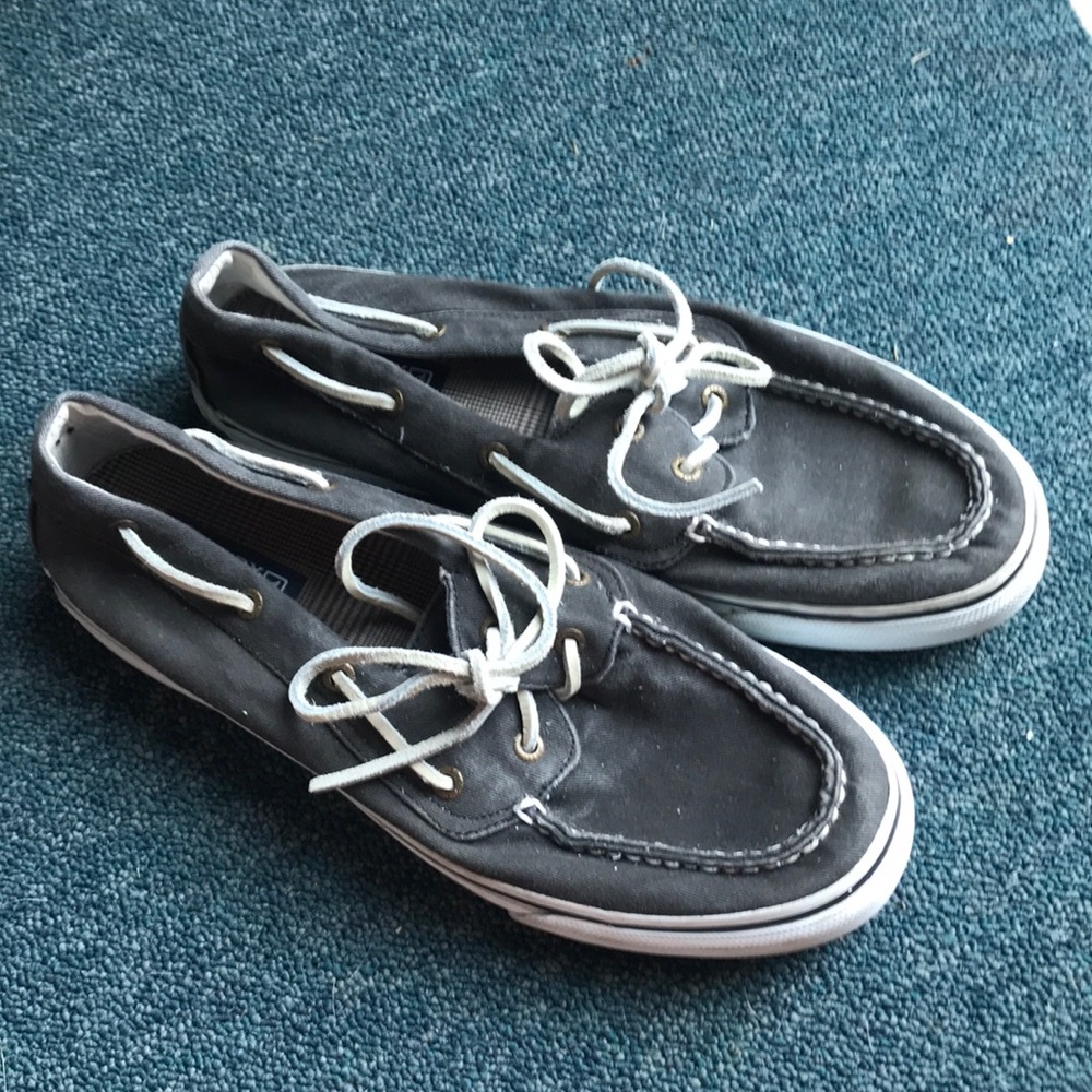 Men’s Sperry boat shoes